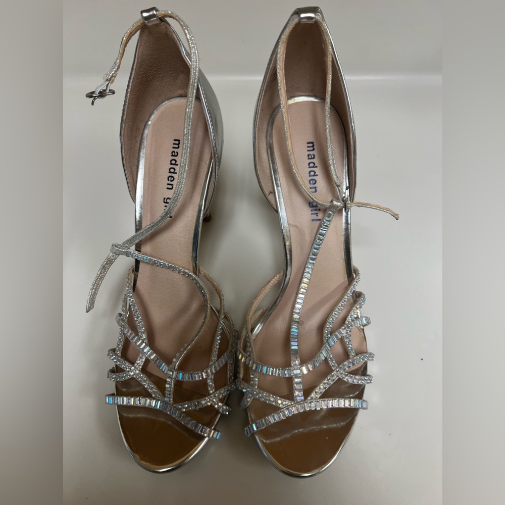Madden Girl Heels Saunterr Silver